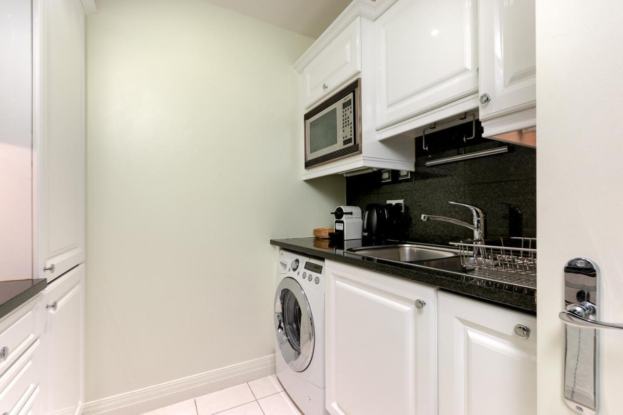 Point West Apartments 런던 외부 사진