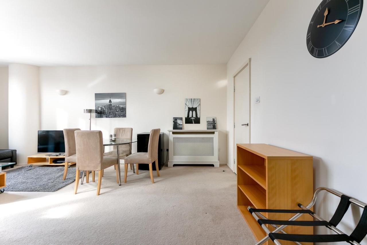 Point West Apartments 런던 외부 사진